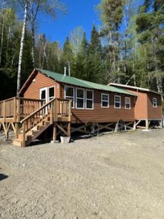 Lakeside cabin at Muskie Bay